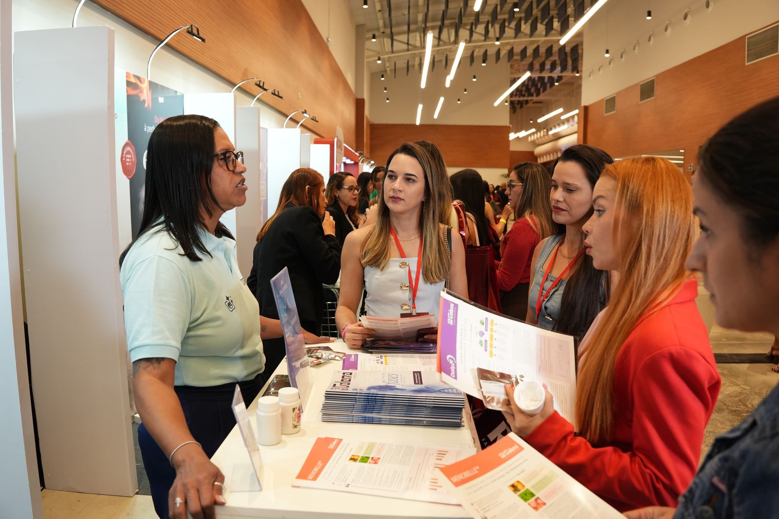 Feira de expositores da XIII Jornada de Nutrição Roval