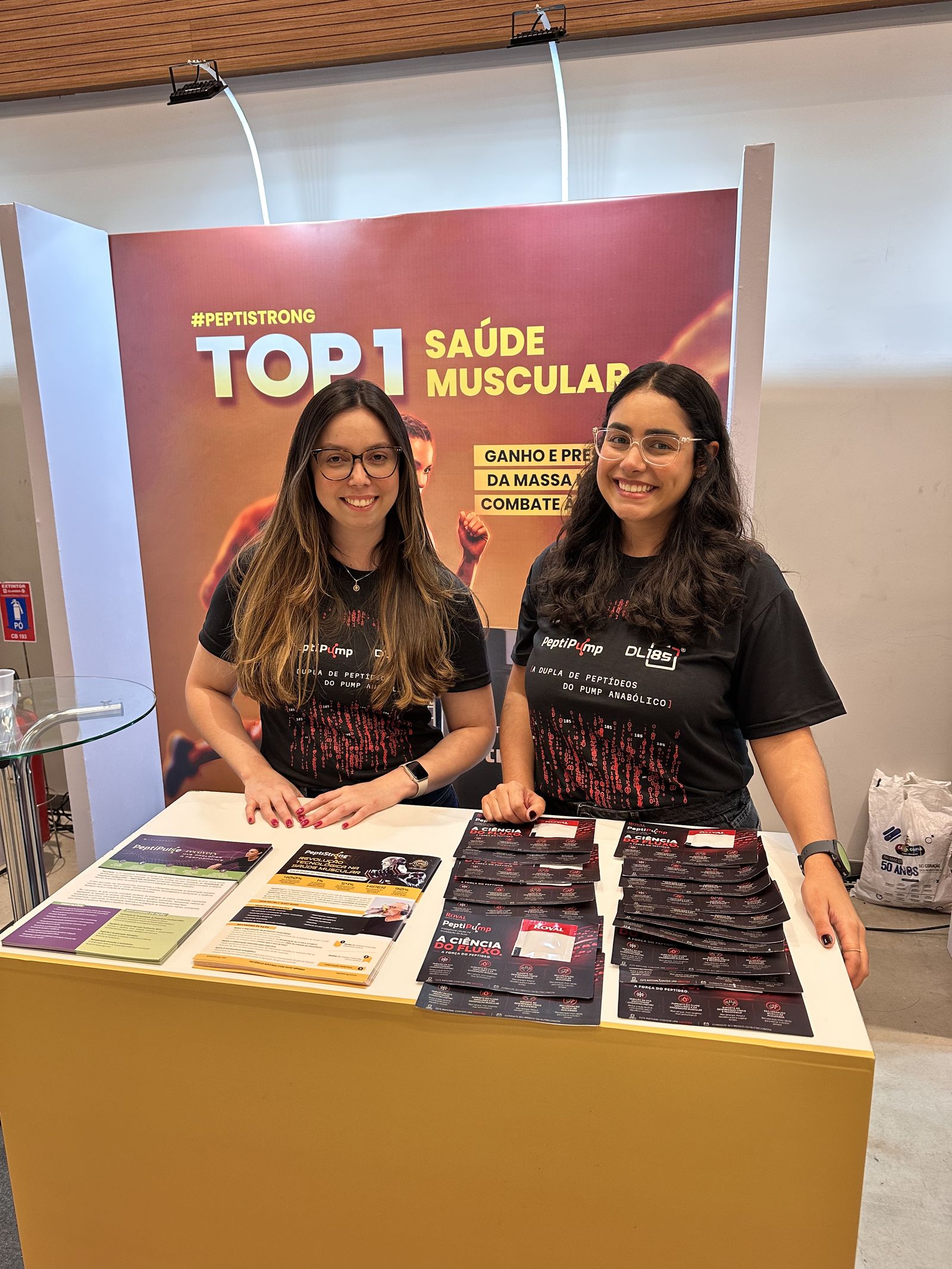 Feira de expositores da XIII Jornada de Nutrição Roval
