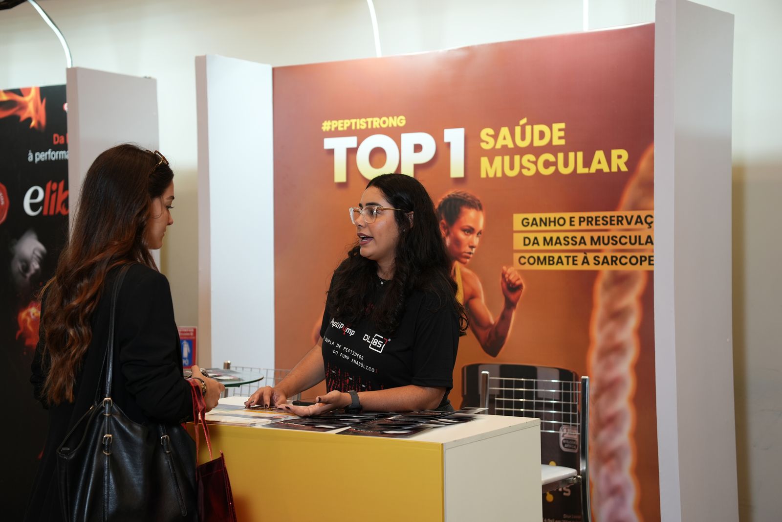 Feira de expositores da XIII Jornada de Nutrição Roval